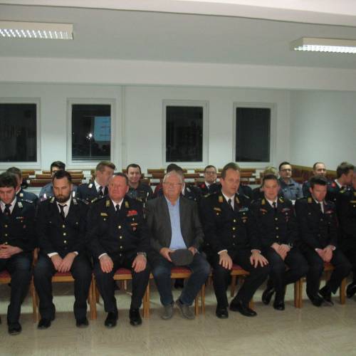  Svečana podelitev čina novim nižjim gasilskim častnikom