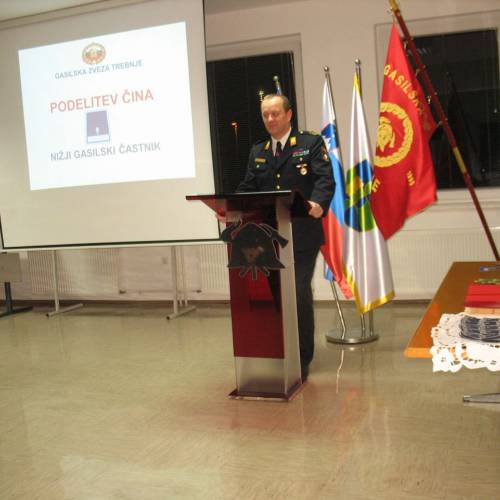  Svečana podelitev čina novim nižjim gasilskim častnikom