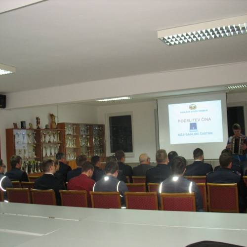  Svečana podelitev čina novim nižjim gasilskim častnikom