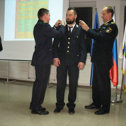  Svečana podelitev čina novim nižjim gasilskim častnikom