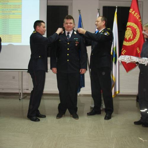  Svečana podelitev čina novim nižjim gasilskim častnikom