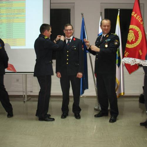  Svečana podelitev čina novim nižjim gasilskim častnikom