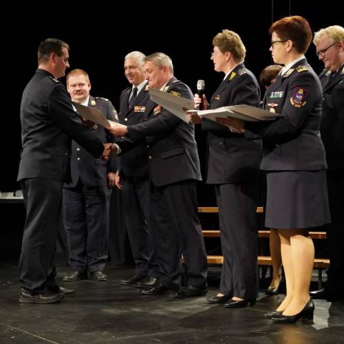 Podelili listine za čin gasilski častnik in višji gasilski častnik