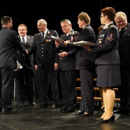 Podelili listine za čin gasilski častnik in višji gasilski častnik