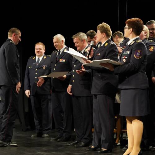 Podelili listine za čin gasilski častnik in višji gasilski častnik