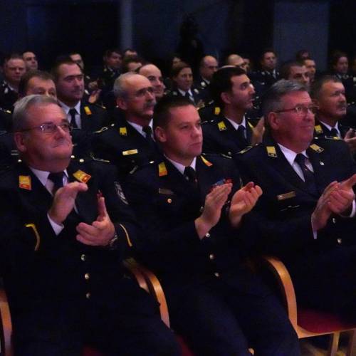 Podelili listine za čin gasilski častnik in višji gasilski častnik