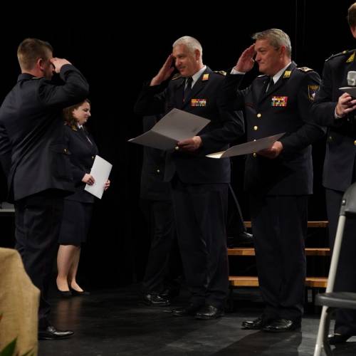 Podelili listine za čin gasilski častnik in višji gasilski častnik