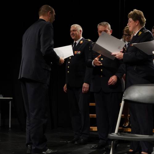 Podelili listine za čin gasilski častnik in višji gasilski častnik