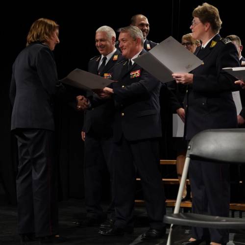 Podelili listine za čin gasilski častnik in višji gasilski častnik