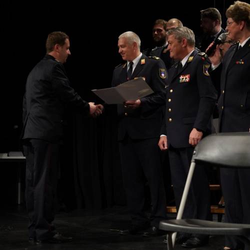 Podelili listine za čin gasilski častnik in višji gasilski častnik