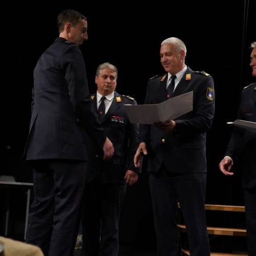 Podelili listine za čin gasilski častnik in višji gasilski častnik