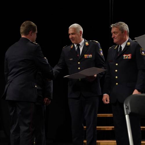 Podelili listine za čin gasilski častnik in višji gasilski častnik