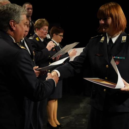 Podelili listine za čin gasilski častnik in višji gasilski častnik