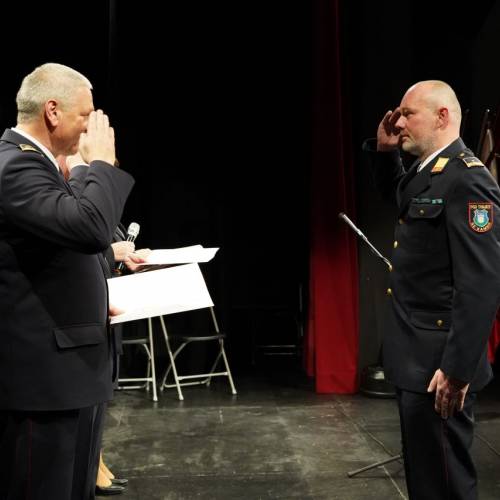 Podelili listine za čin gasilski častnik in višji gasilski častnik