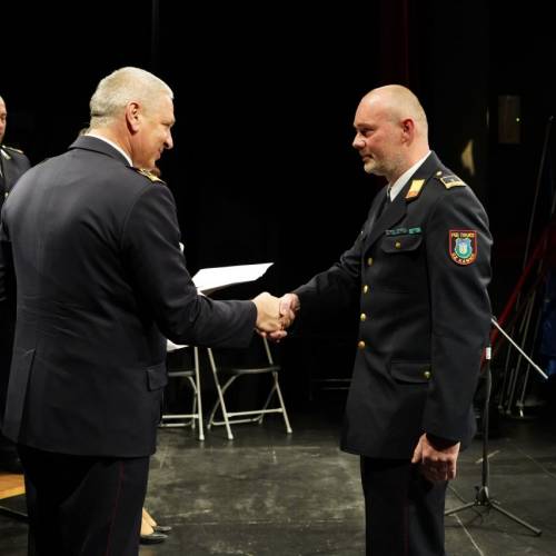 Podelili listine za čin gasilski častnik in višji gasilski častnik