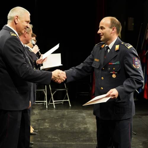 Podelili listine za čin gasilski častnik in višji gasilski častnik