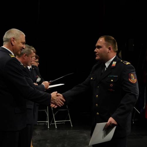 Podelili listine za čin gasilski častnik in višji gasilski častnik