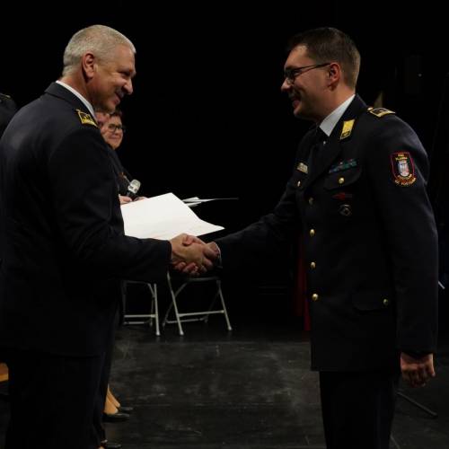 Podelili listine za čin gasilski častnik in višji gasilski častnik