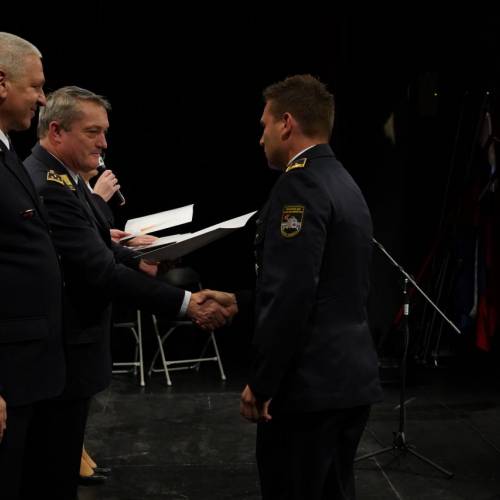 Podelili listine za čin gasilski častnik in višji gasilski častnik