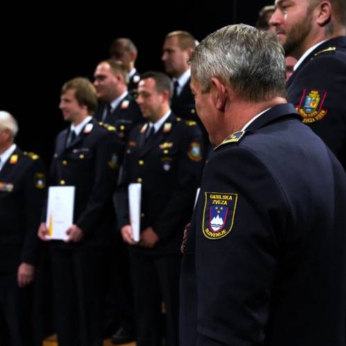 Podelili listine za čin gasilski častnik in višji gasilski častnik