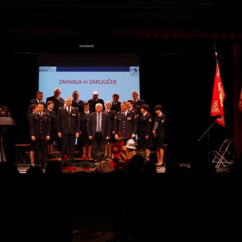 Podelili listine za čin gasilski častnik in višji gasilski častnik