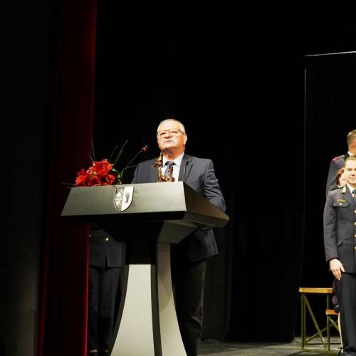 Podelili listine za čin gasilski častnik in višji gasilski častnik