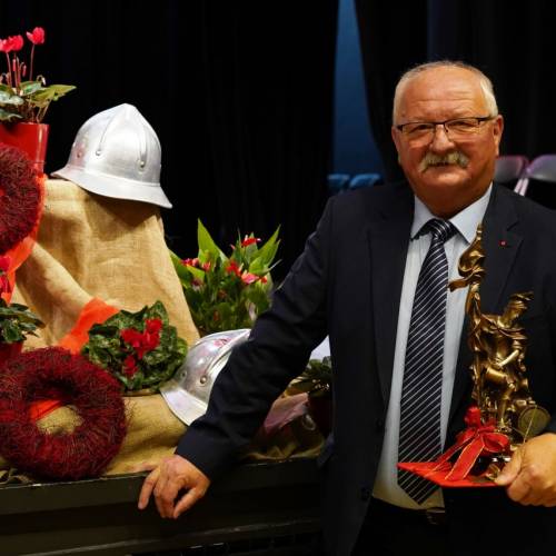 Podelili listine za čin gasilski častnik in višji gasilski častnik