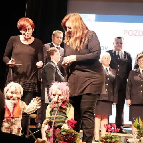 Podelili listine za čin gasilski častnik in višji gasilski častnik