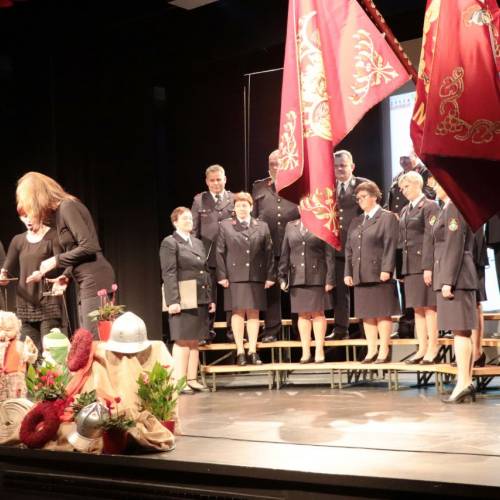 Podelili listine za čin gasilski častnik in višji gasilski častnik