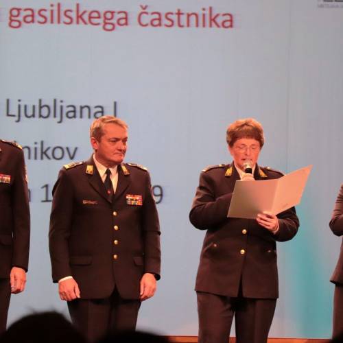 Podelili listine za čin gasilski častnik in višji gasilski častnik