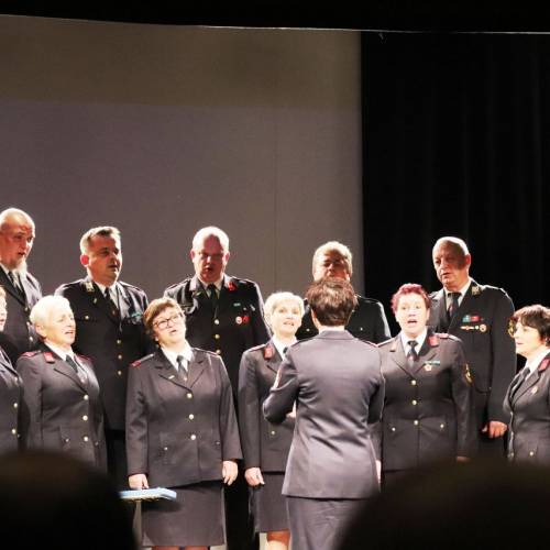 Podelili listine za čin gasilski častnik in višji gasilski častnik