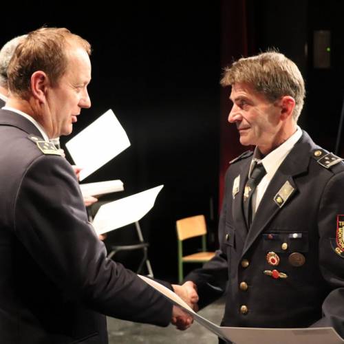 Podelili listine za čin gasilski častnik in višji gasilski častnik