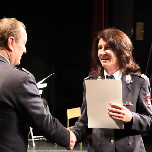 Podelili listine za čin gasilski častnik in višji gasilski častnik