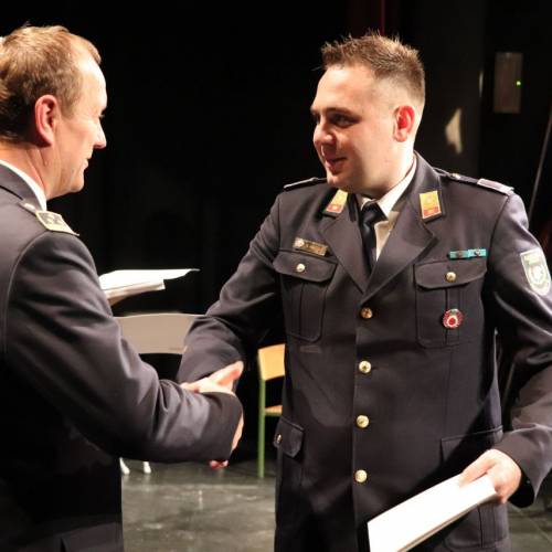 Podelili listine za čin gasilski častnik in višji gasilski častnik