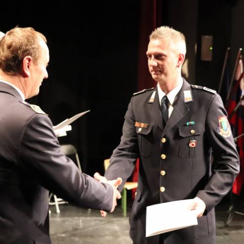 Podelili listine za čin gasilski častnik in višji gasilski častnik