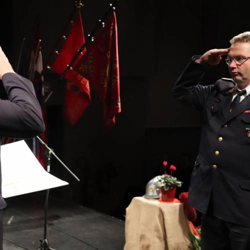 Podelili listine za čin gasilski častnik in višji gasilski častnik