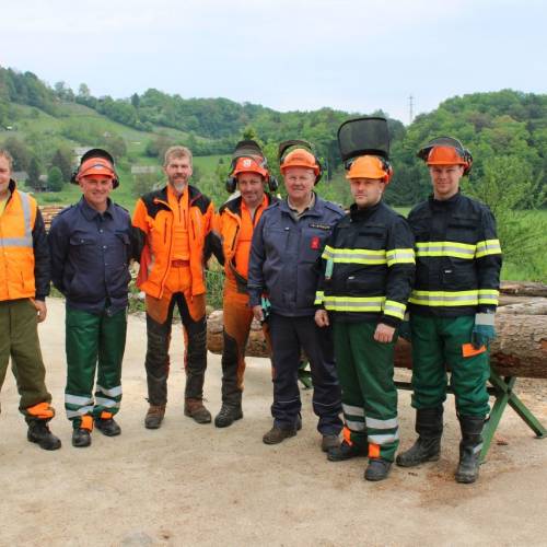 Opravili tečaj za varno delo z motorno žago