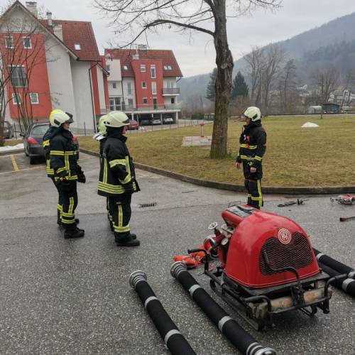 Tečaj za operativnega gasilca - praktične vaje