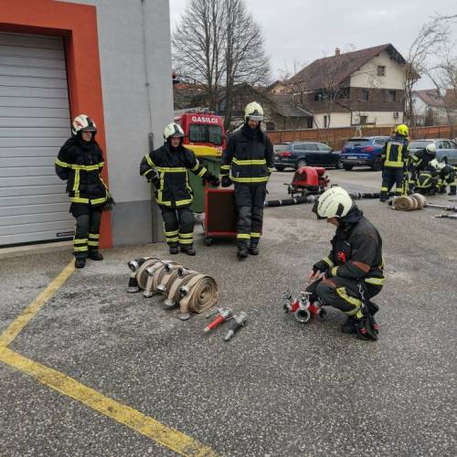 Tečaj za operativnega gasilca - praktične vaje