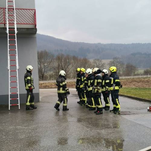 Tečaj za operativnega gasilca - praktične vaje