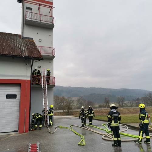 Tečaj za operativnega gasilca - praktične vaje