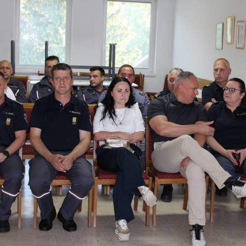 Podelitev čina 28 novim gasilcem in gasilkam