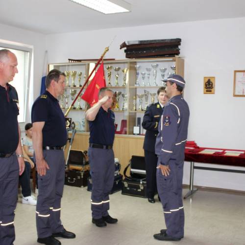 Podelitev čina 28 novim gasilcem in gasilkam