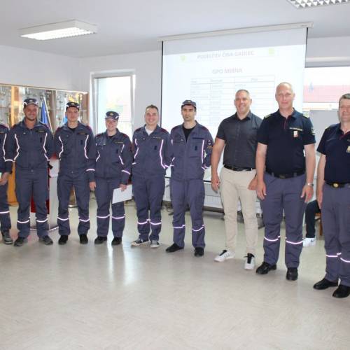 Podelitev čina 28 novim gasilcem in gasilkam