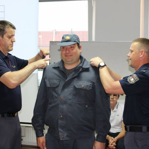 Podelitev čina 28 novim gasilcem in gasilkam