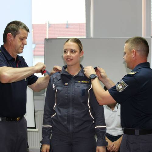Podelitev čina 28 novim gasilcem in gasilkam